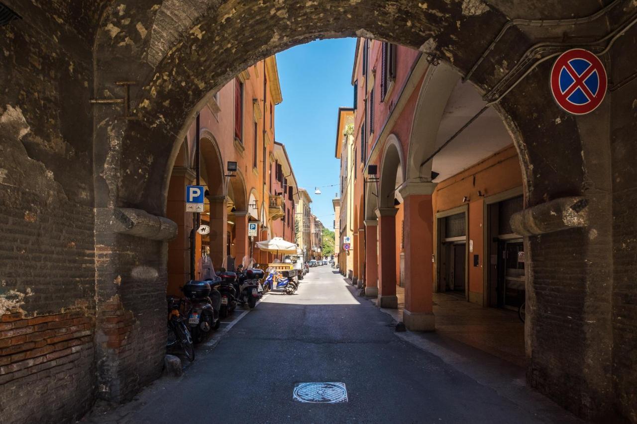 A Pochi Passi Dalla Finestrella Di Via Piella By Wonderful Italy Appartement Bologna Buitenkant foto