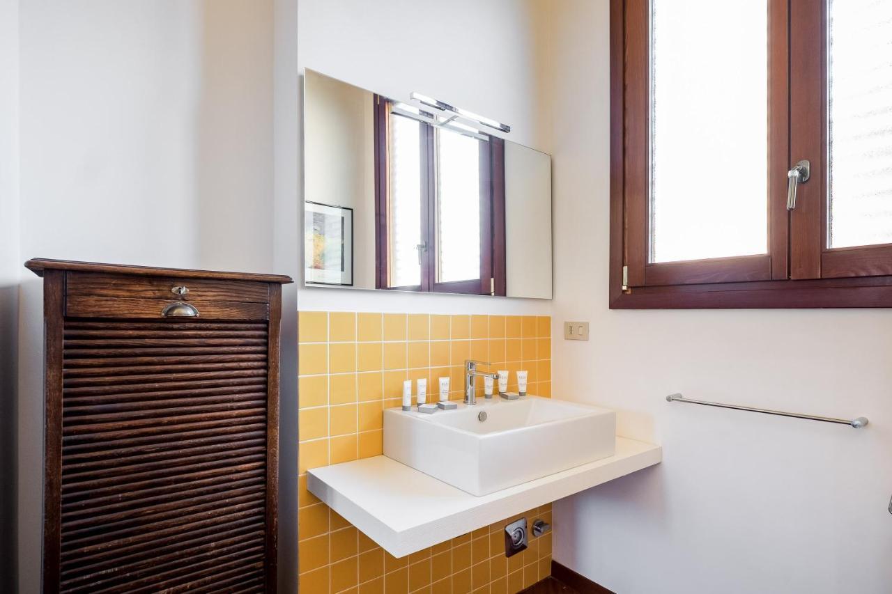 A Pochi Passi Dalla Finestrella Di Via Piella By Wonderful Italy Appartement Bologna Buitenkant foto